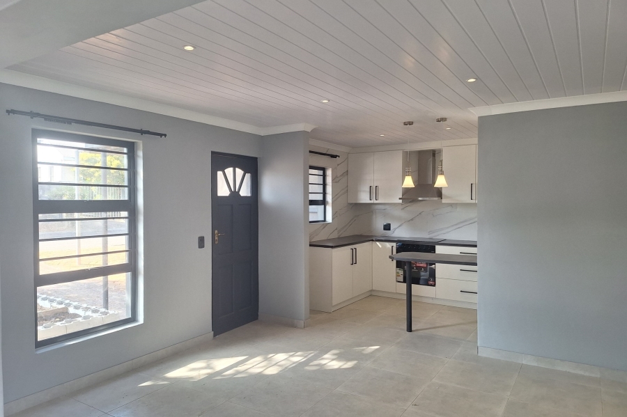 To Let 4 Bedroom Property for Rent in Protea Village Western Cape